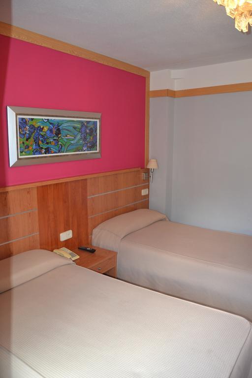 Hostal Don Juan I Alcalá de Henares Værelse billede