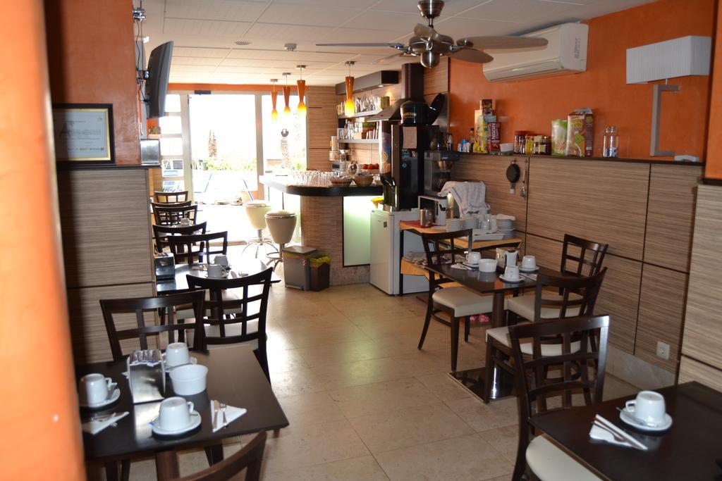 Hostal Don Juan I Alcalá de Henares Værelse billede